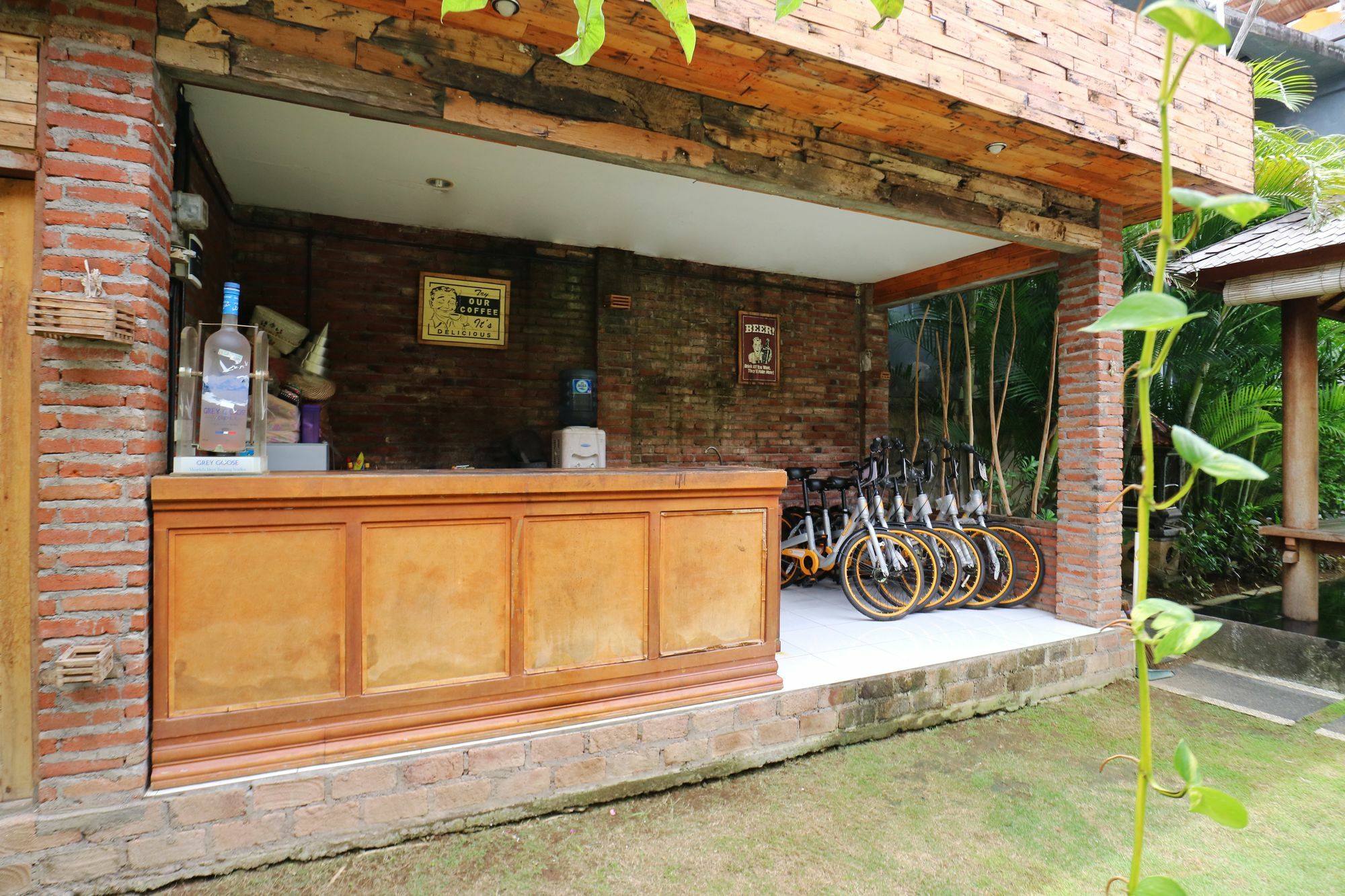 巴厘岛波多克耶姆皮玲酒店 庫塔 外观 照片